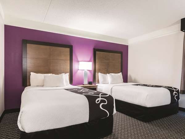  - La Quinta Inn & Suites Alexandria - I-49, Exit 90
