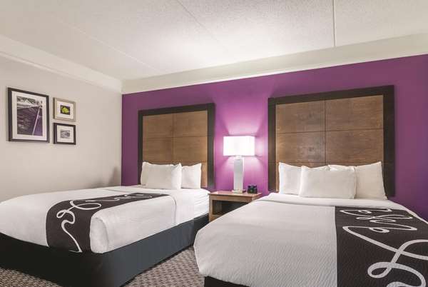 - La Quinta Inn & Suites Alexandria - I-49, Exit 90