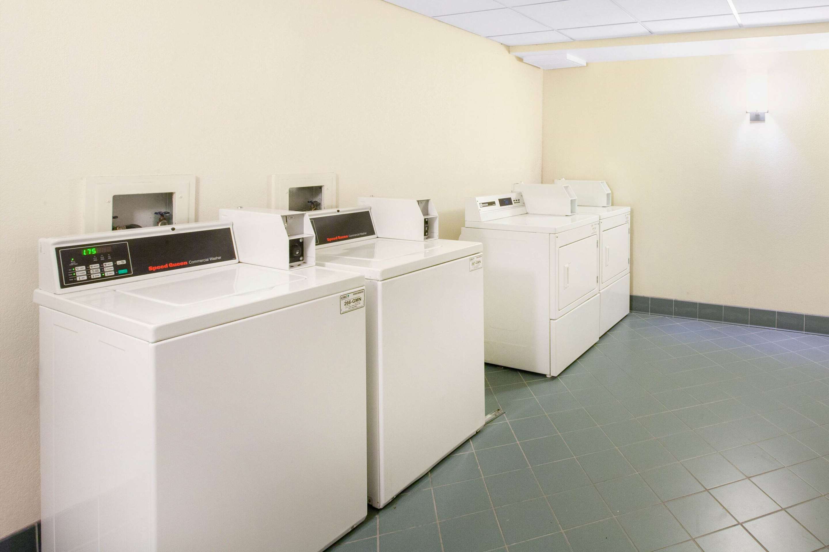 Laundry | La Quinta Inn & Suites by Wyndham Houston Galleria Area
