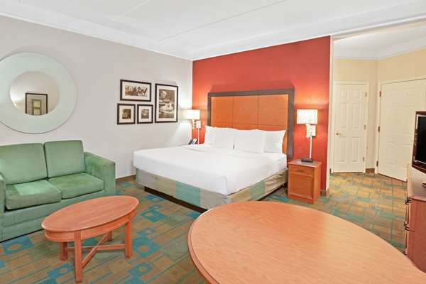 Suite - La Quinta Inn & Suites Galleria Houston