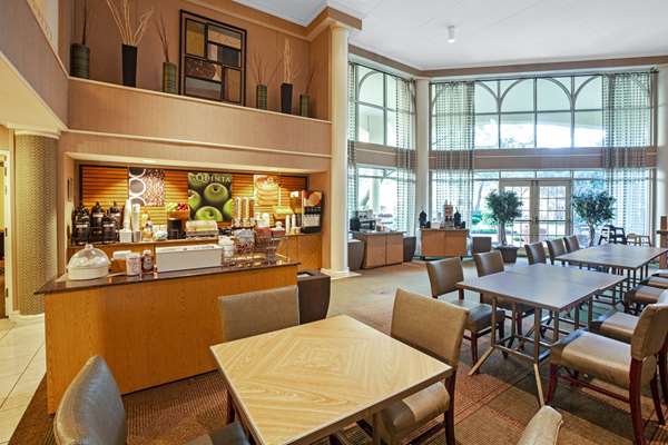 Restaurant - La Quinta Inn & Suites Galleria Houston
