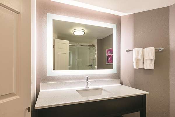  - La Quinta Inn & Suites Alpharetta