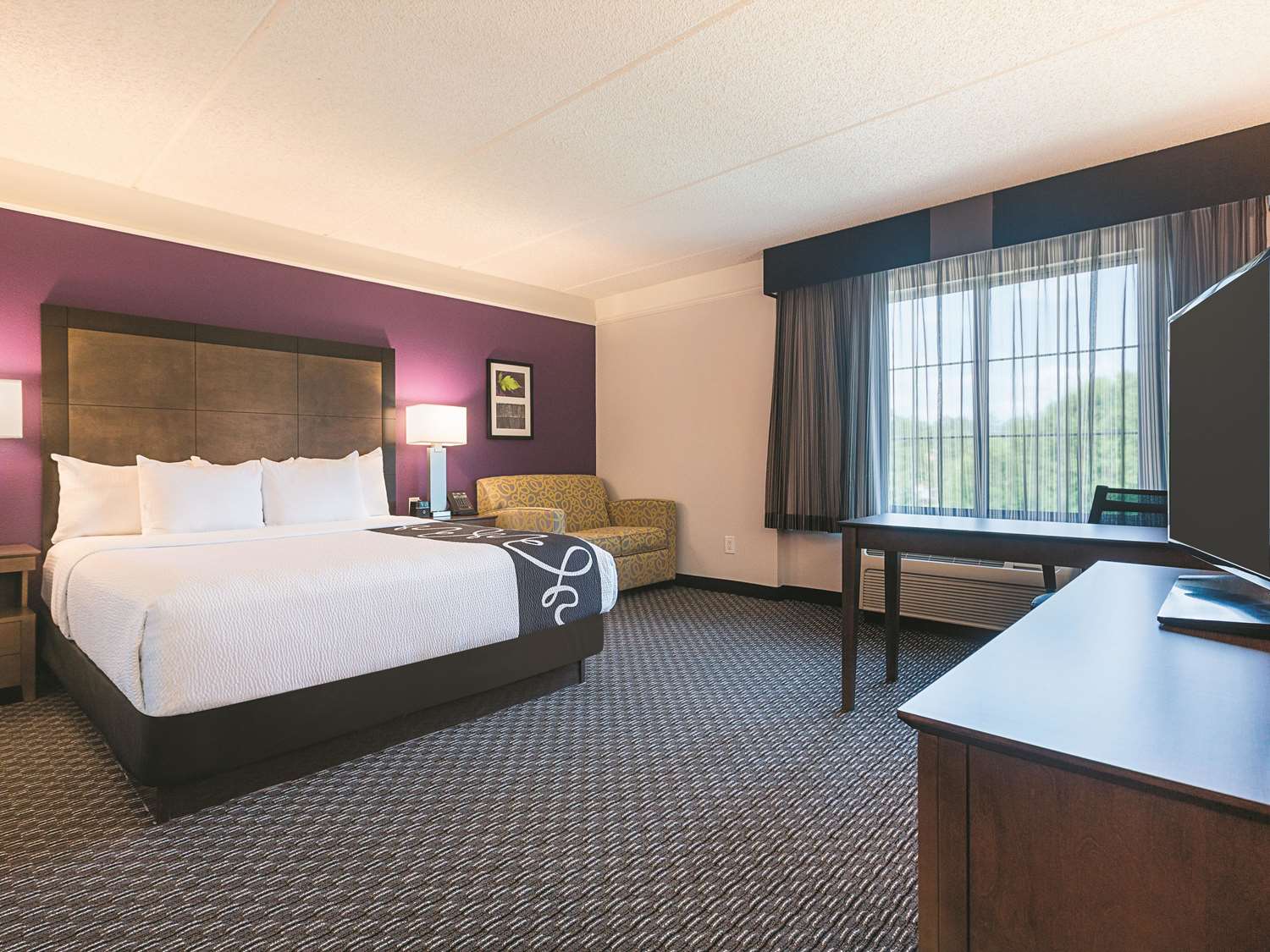 La Quinta Inn & Suites Alpharetta, GA See Discounts