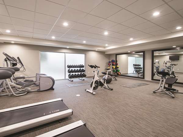 Fitness/ Exercise Room - La Quinta Inn & Suites Alpharetta