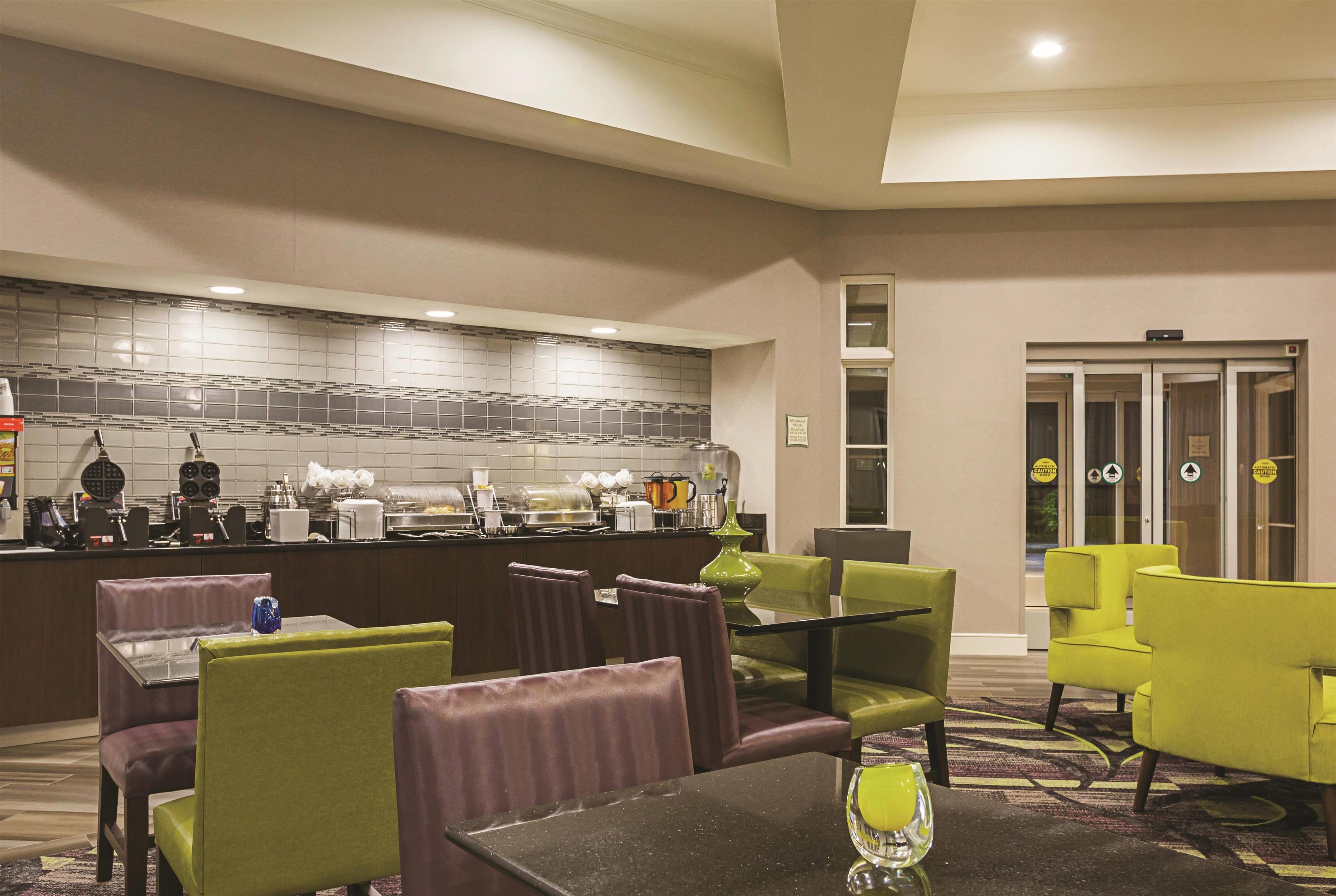 Property amenity | La Quinta Inn & Suites by Wyndham Atlanta Alpharetta