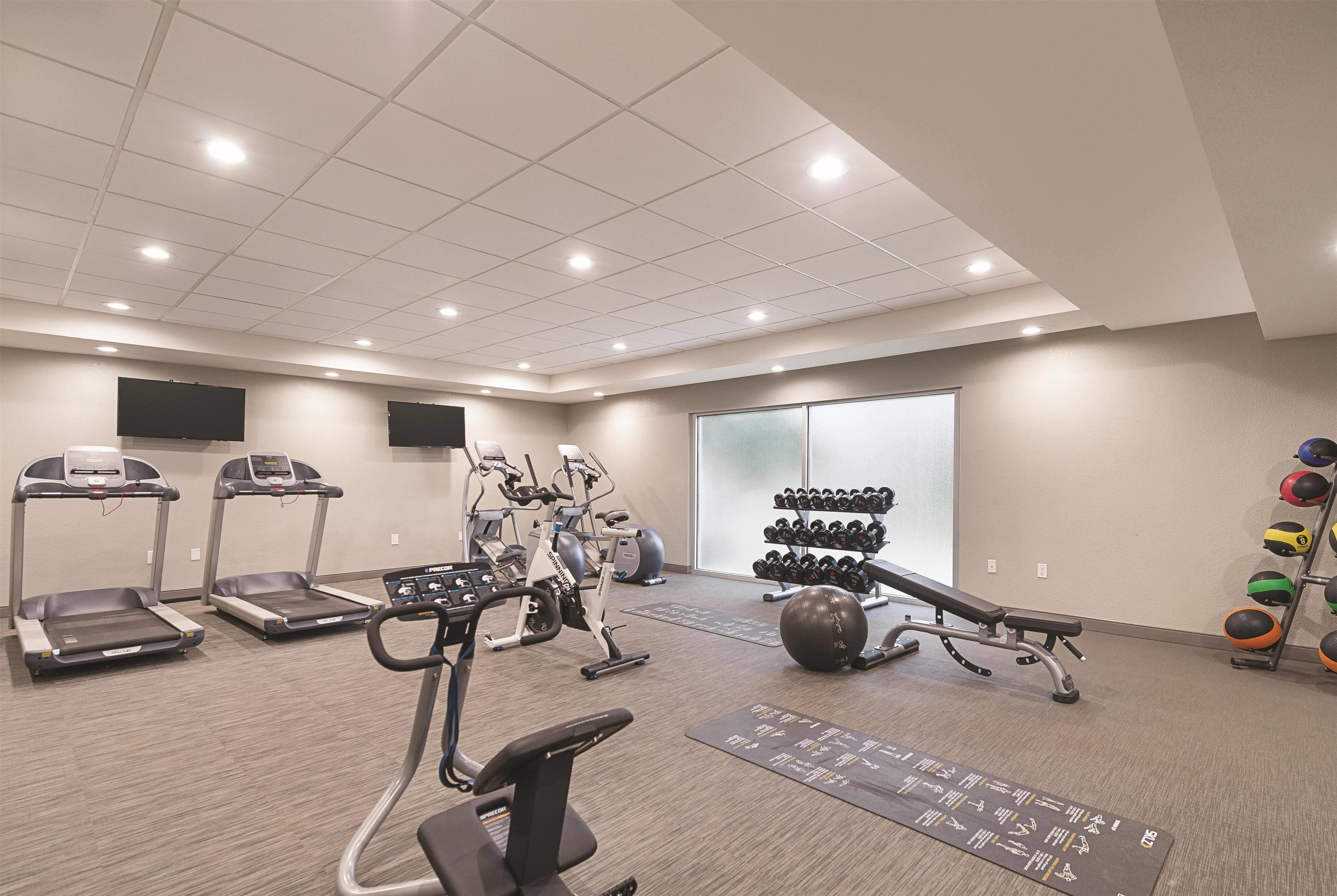 Health club fitness center gym | La Quinta Inn & Suites by Wyndham Atlanta Alpharetta