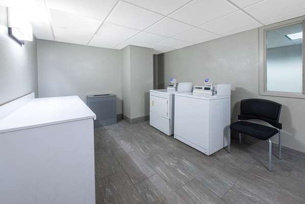 Amenities - La Quinta Inn & Suites Brandon - I-75, Exit 257