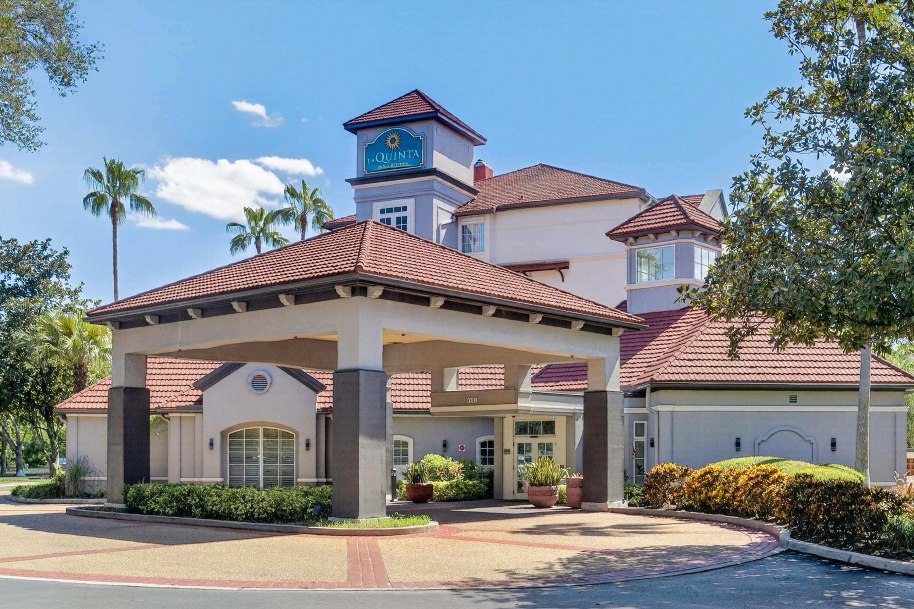 Exterior | La Quinta Inn & Suites by Wyndham Tampa Brandon Regency Park