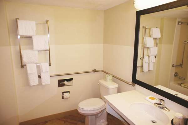  - La Quinta Inn & Suites Cary