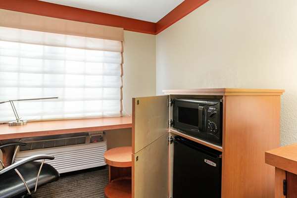  - La Quinta Inn & Suites Cary