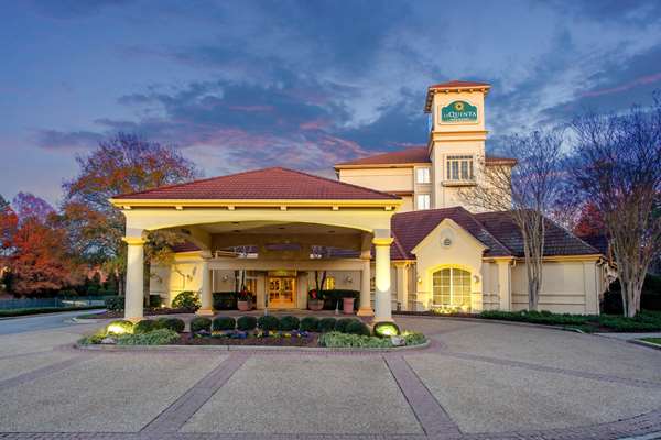 Exterior view - La Quinta Inn & Suites Cary
