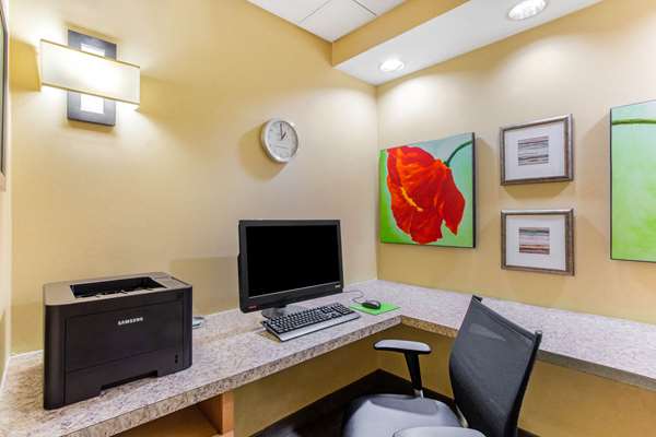 Conference Area - La Quinta Inn & Suites Cary