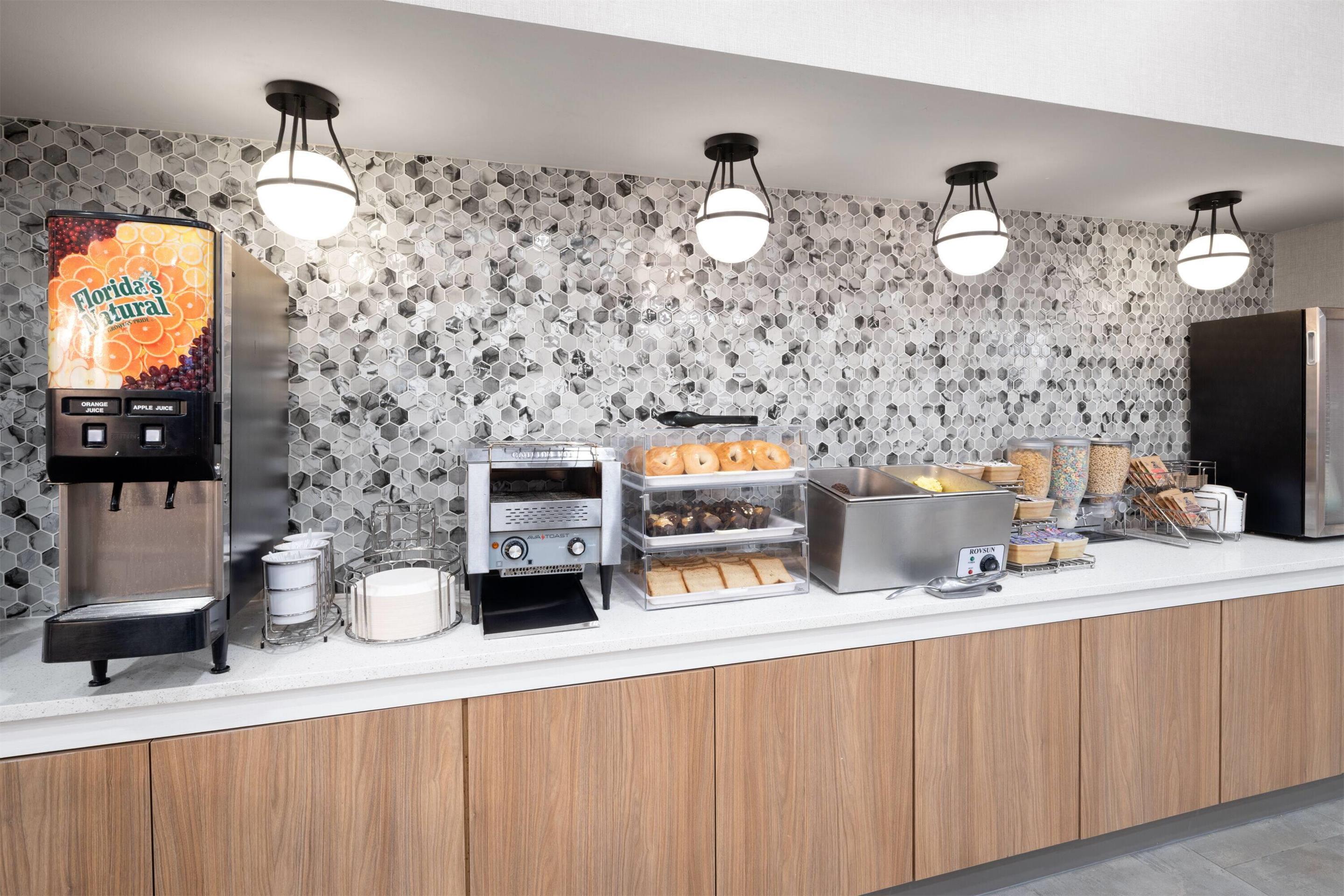 Property amenity | La Quinta Inn & Suites by Wyndham Raleigh Cary