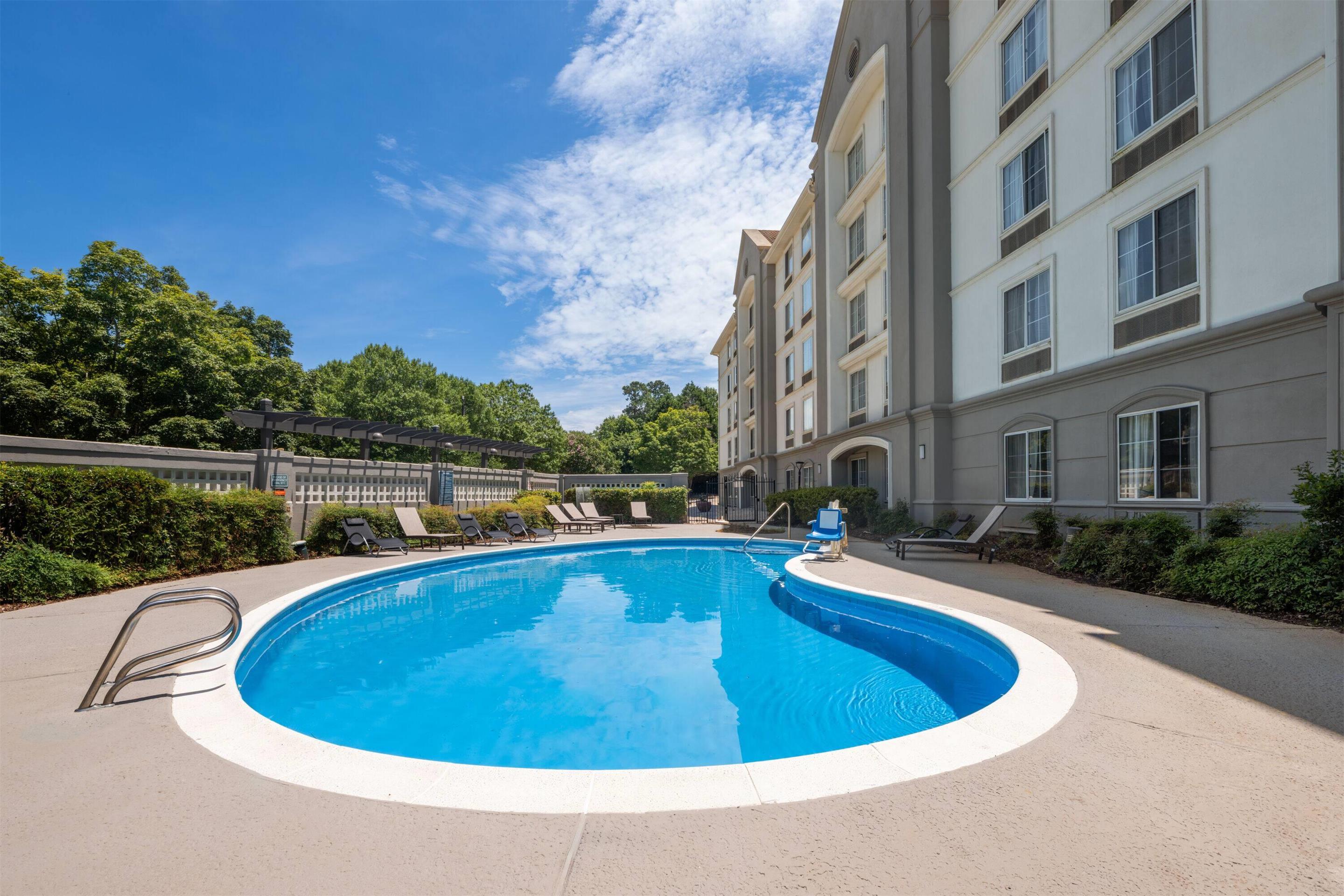 Pool - indoor | La Quinta Inn & Suites by Wyndham Raleigh Cary
