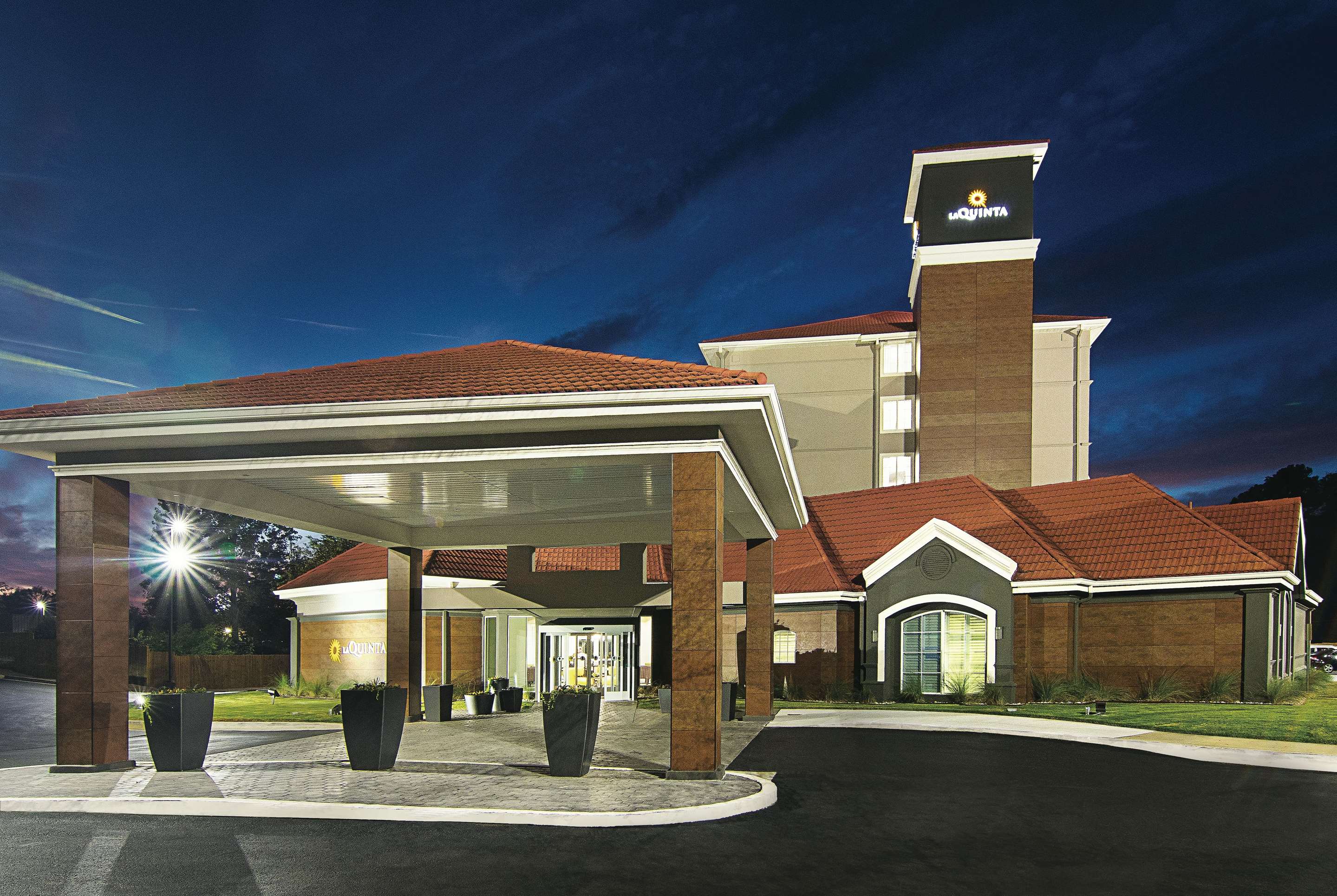 Exterior | La Quinta Inn & Suites by Wyndham Atlanta Conyers