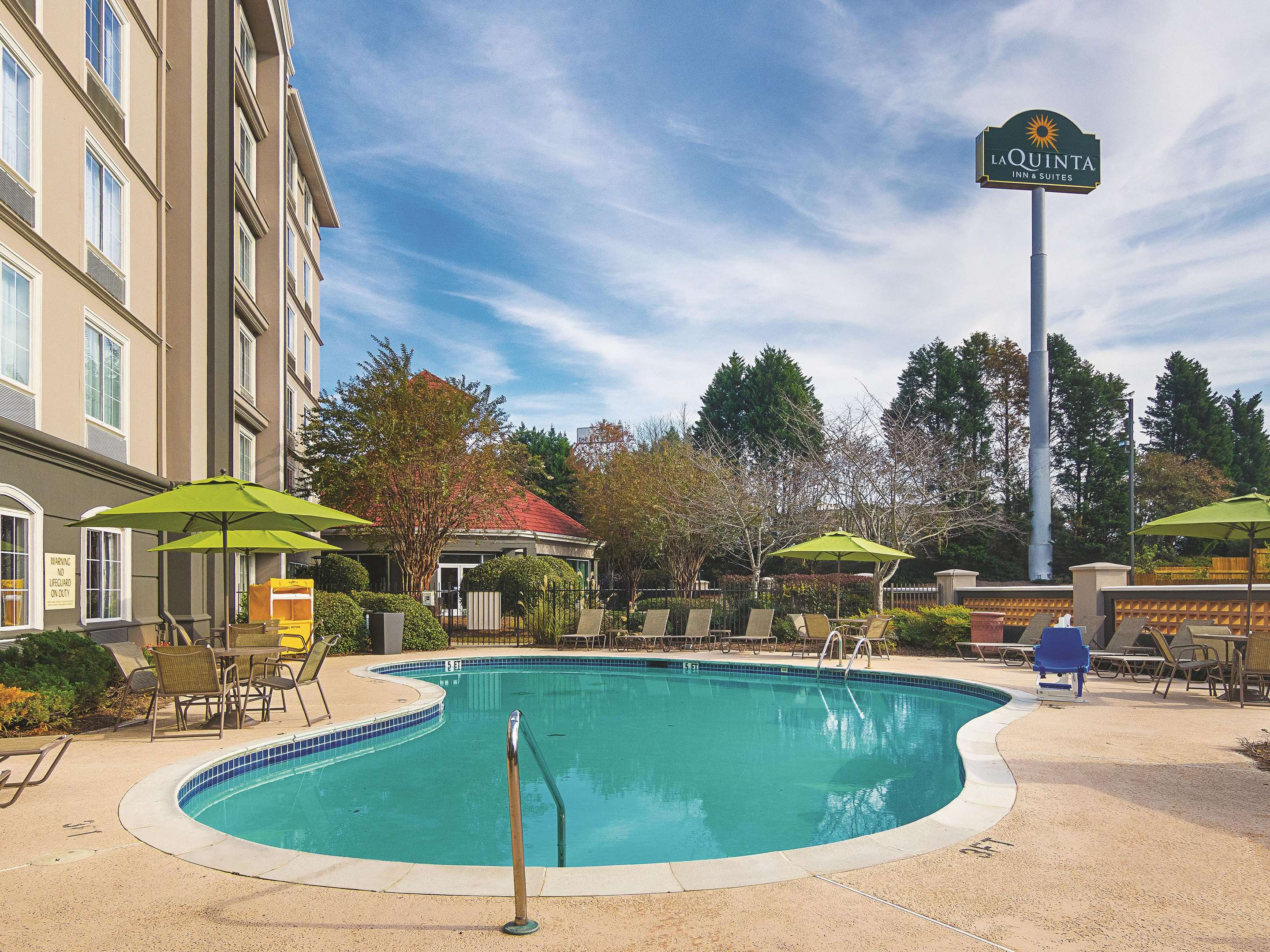 Pool | La Quinta Inn & Suites by Wyndham Atlanta Conyers