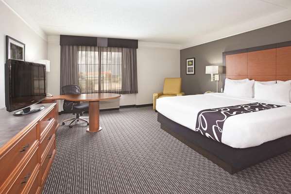  - La Quinta Inn & Suites Pueblo - I-25, Exit 102