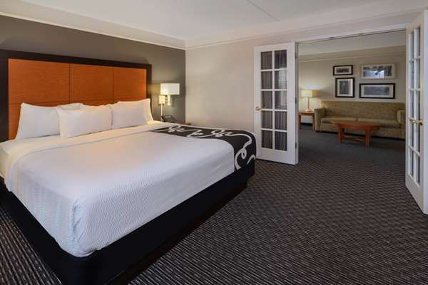 Suite - La Quinta Inn & Suites Pueblo - I-25, Exit 102