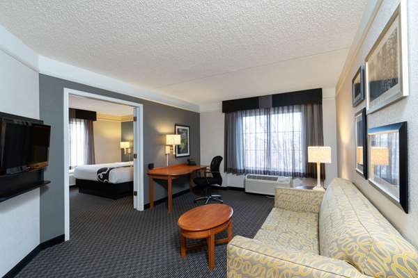 Suite - La Quinta Inn & Suites Pueblo - I-25, Exit 102