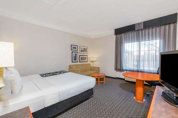 Suite - La Quinta Inn & Suites Pueblo - I-25, Exit 102