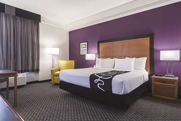  - La Quinta Inn & Suites West Mesa