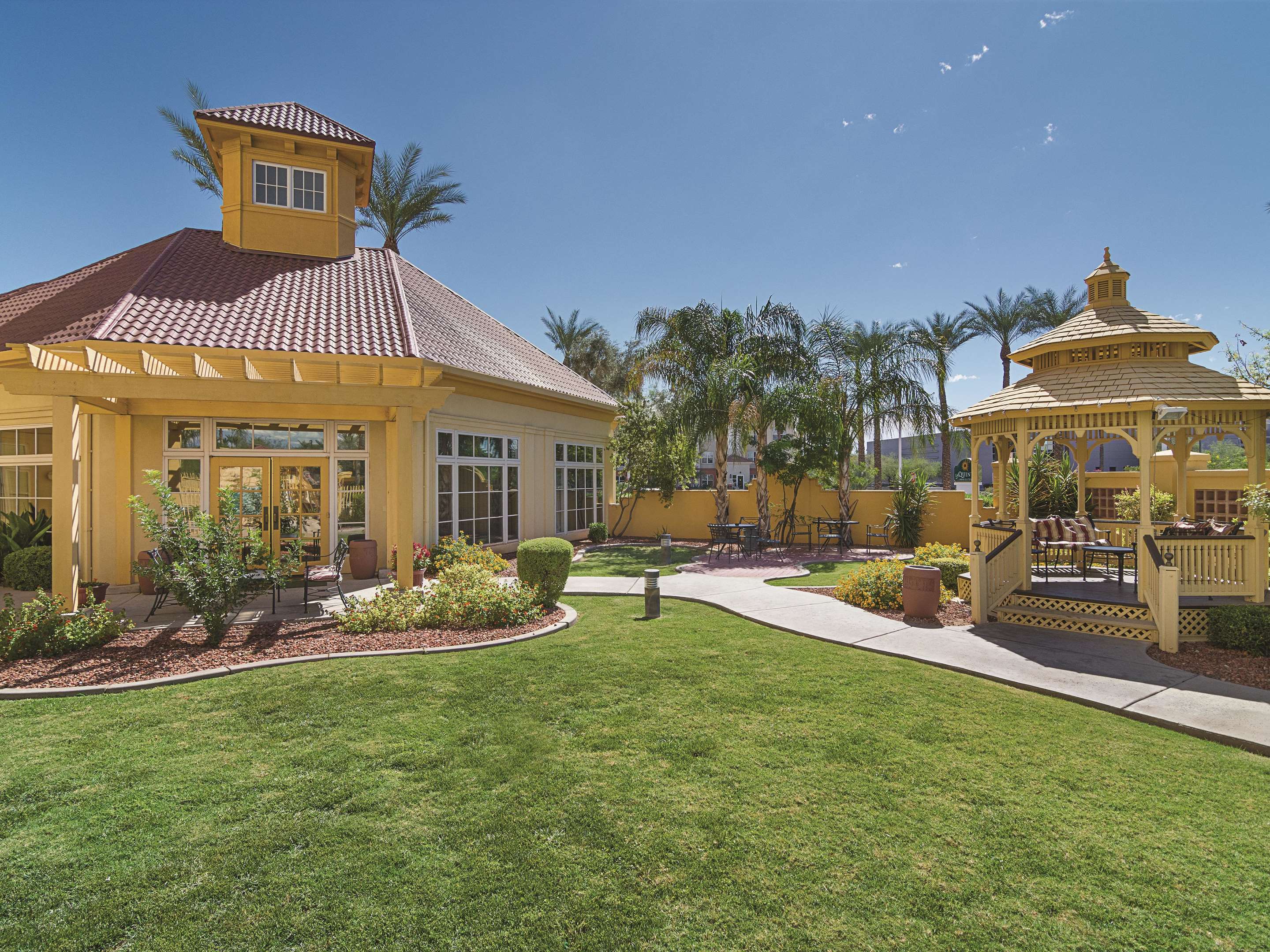 Exterior | La Quinta Inn & Suites by Wyndham Phoenix Mesa West