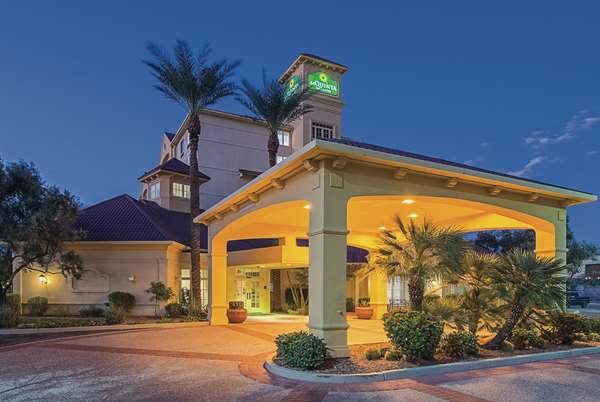 Exterior view - La Quinta Inn & Suites West Mesa