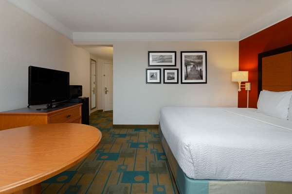  - La Quinta Inn & Suites West Lakeland - I-4, Exit 32