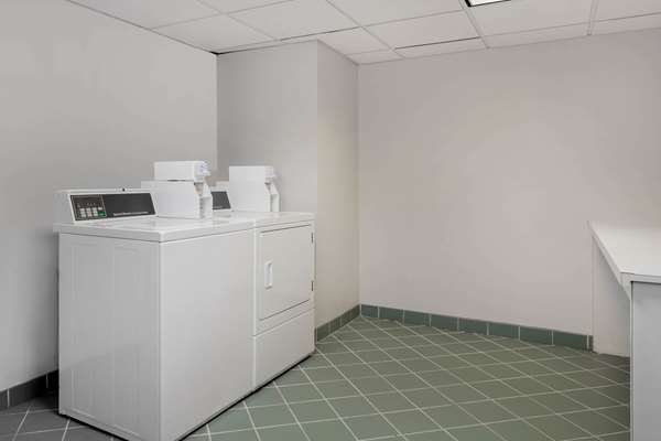 Amenities - La Quinta Inn & Suites West Lakeland - I-4, Exit 32