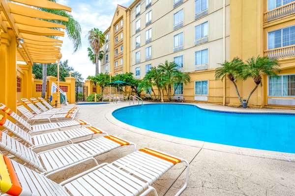 Pool - La Quinta Inn & Suites West Lakeland - I-4, Exit 32