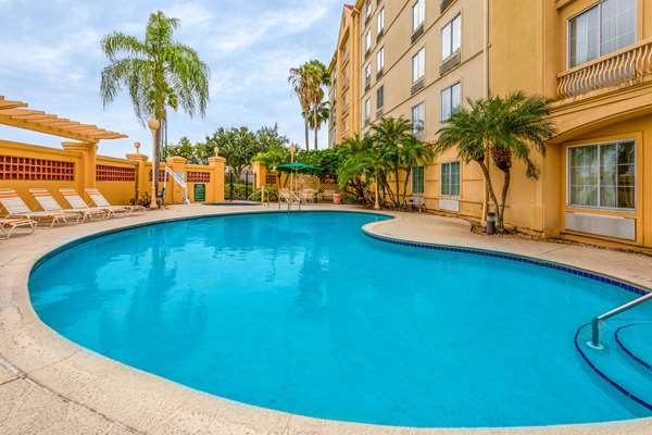 Pool - La Quinta Inn & Suites West Lakeland - I-4, Exit 32