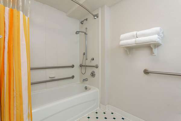  - La Quinta Inn & Suites West Lakeland - I-4, Exit 32