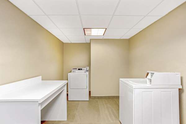 Amenities - La Quinta Inn & Suites Panama City