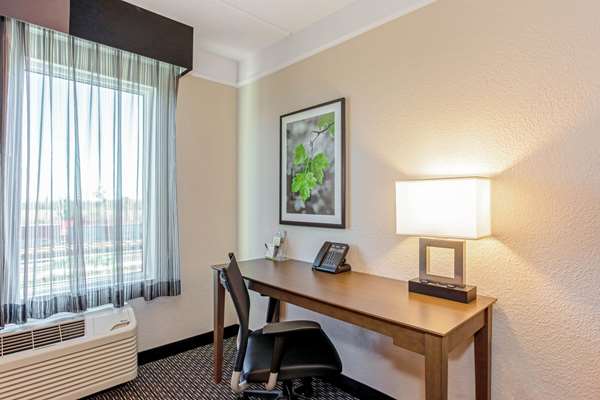  - La Quinta Inn & Suites Panama City