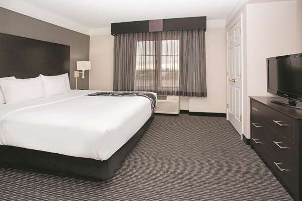 Suite - La Quinta Inn & Suites East Mesa
