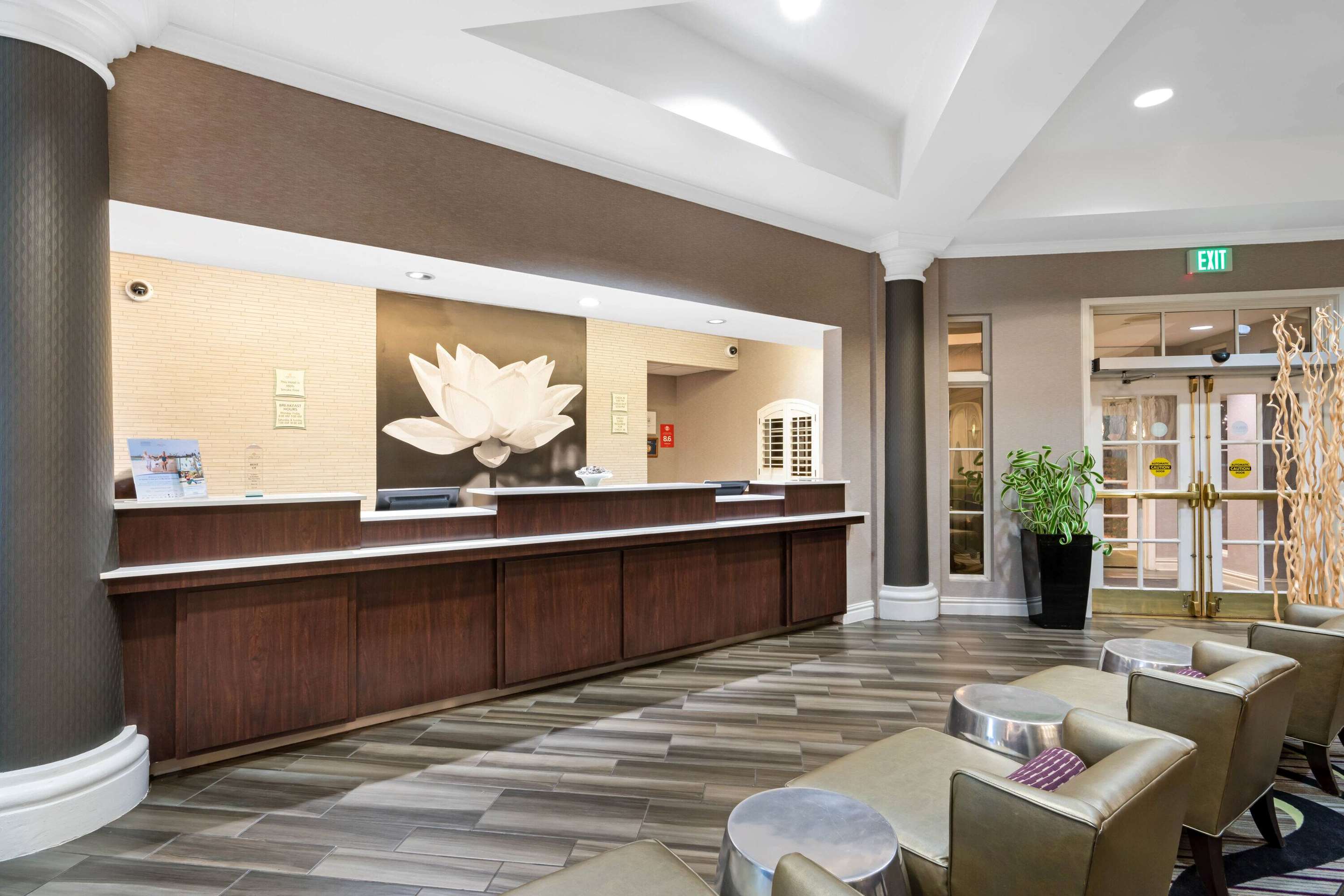 Reception | La Quinta Inn & Suites by Wyndham Mesa Superstition Springs