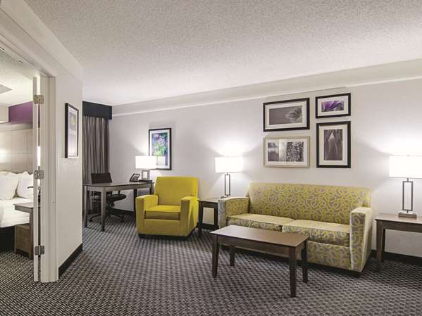Suite - La Quinta Inn Airport Denver