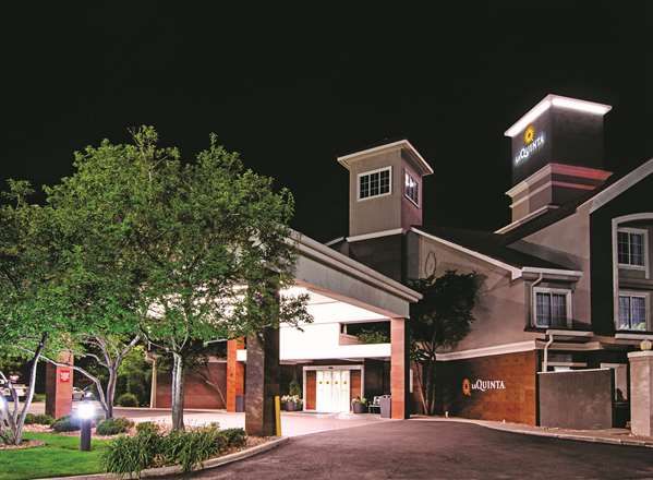Exterior view - La Quinta Inn Airport Denver