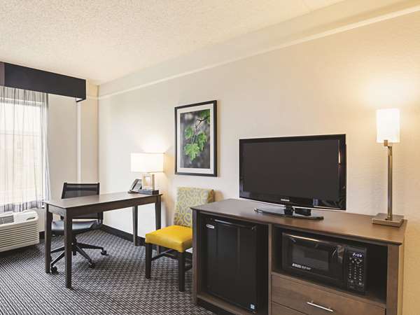  - La Quinta Inn Airport Denver