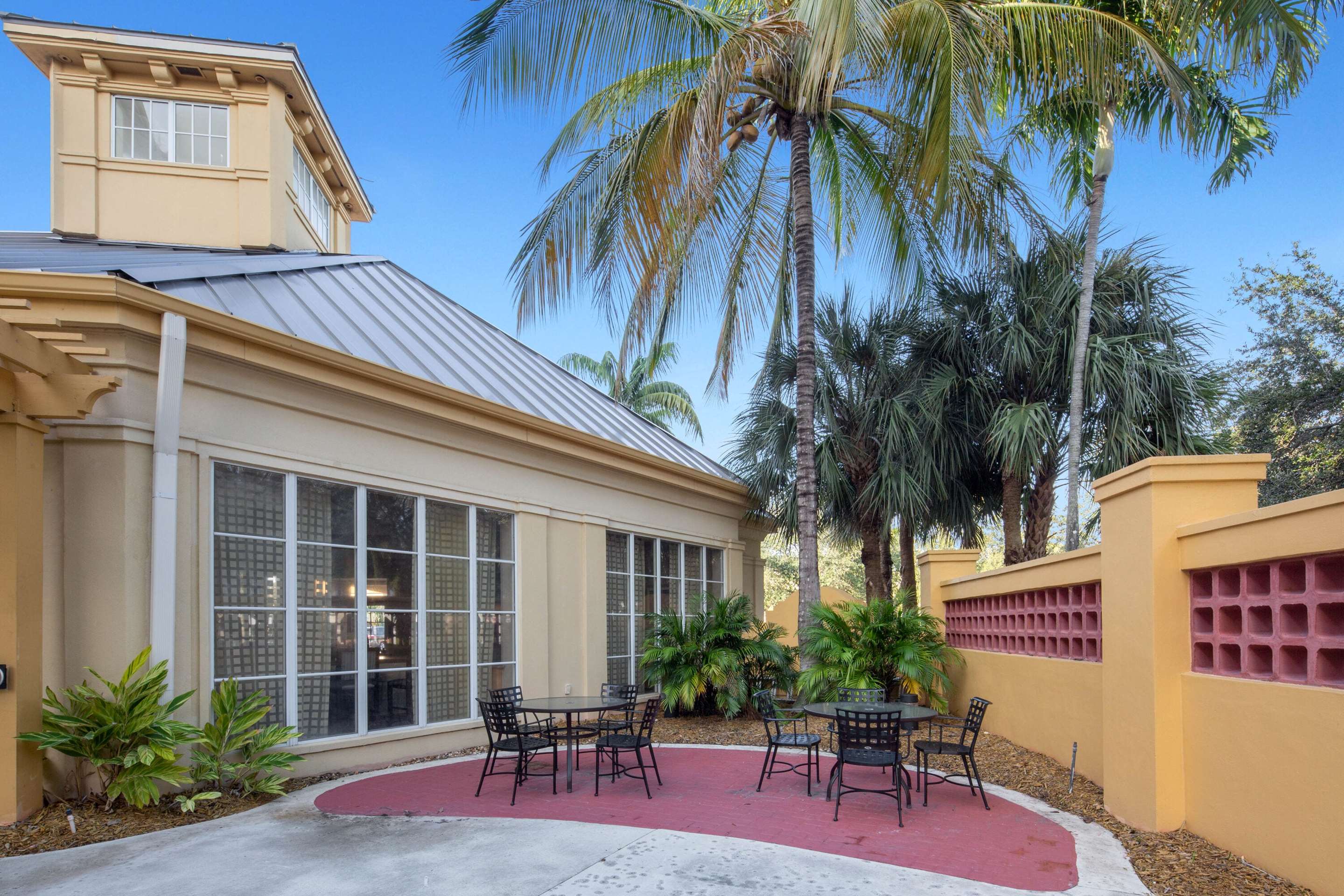 Property amenity | La Quinta by Wyndham Miami Airport West