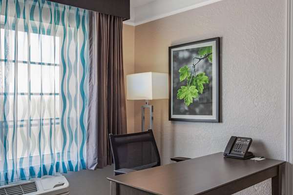  - La Quinta Inn Airport Doral