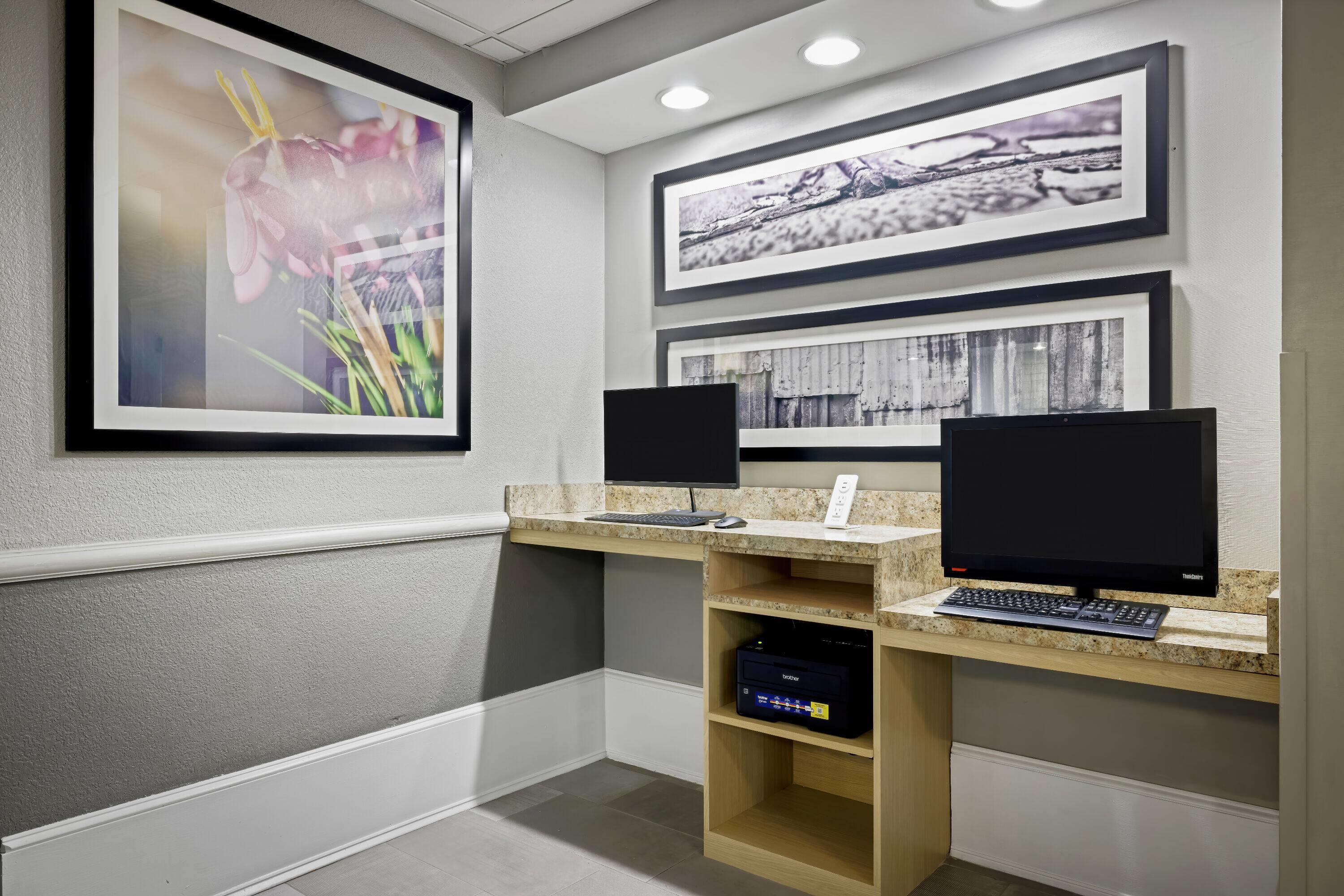 Business Center | La Quinta by Wyndham Miami Airport West