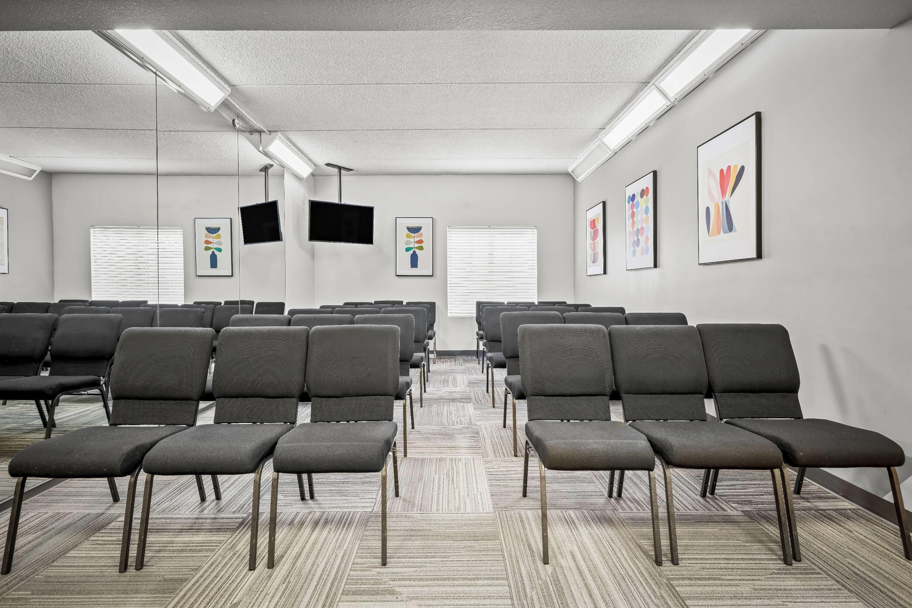 Meeting Room | La Quinta by Wyndham Miami Airport West