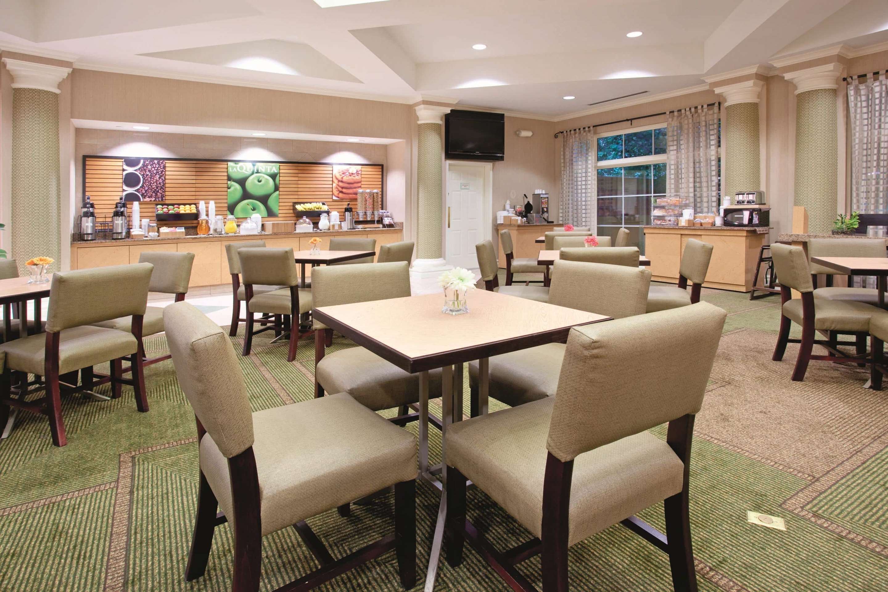 Property amenity | La Quinta Inn & Suites by Wyndham Colorado Springs South AP