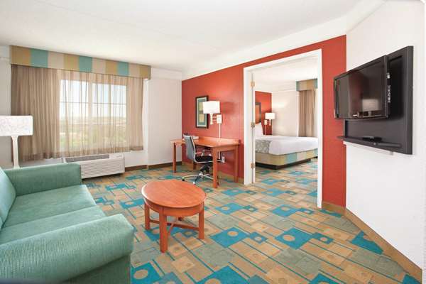 Suite - La Quinta Inn & Suites South Colorado Springs - I-25, Exit 138