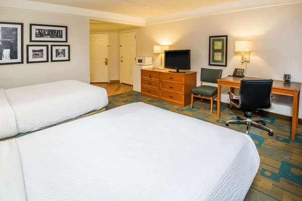  - La Quinta Inn & Suites South Colorado Springs - I-25, Exit 138