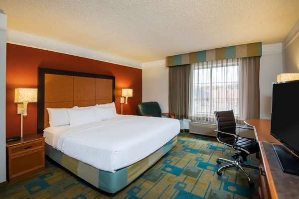  - La Quinta Inn & Suites South Colorado Springs - I-25, Exit 138