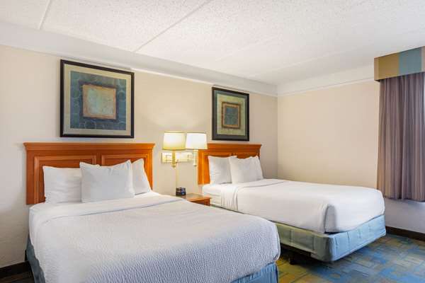  - La Quinta Inn & Suites Peters Road Plantation