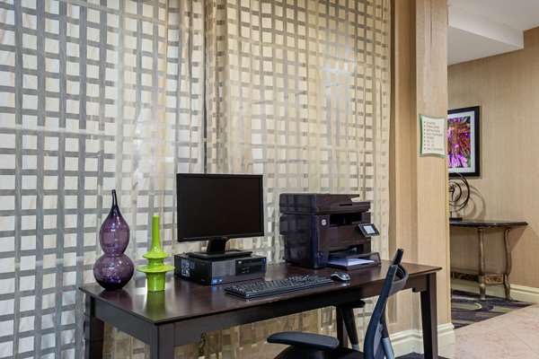 Conference Area - La Quinta Inn & Suites Peters Road Plantation