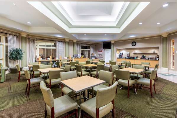 Amenities - La Quinta Inn & Suites Peoria
